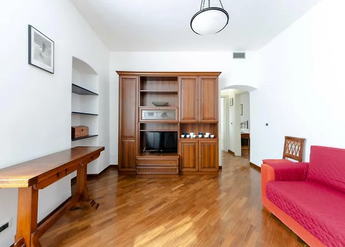 Joivy Apartment For 4 Near The Port Of Genoa